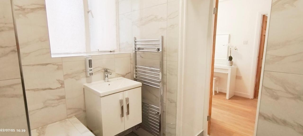 Neptune Flat 9 At Marble Arch Londra
